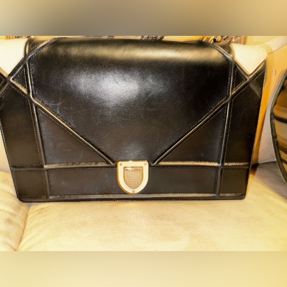 Dior leather cross body - Picture 2 of 9